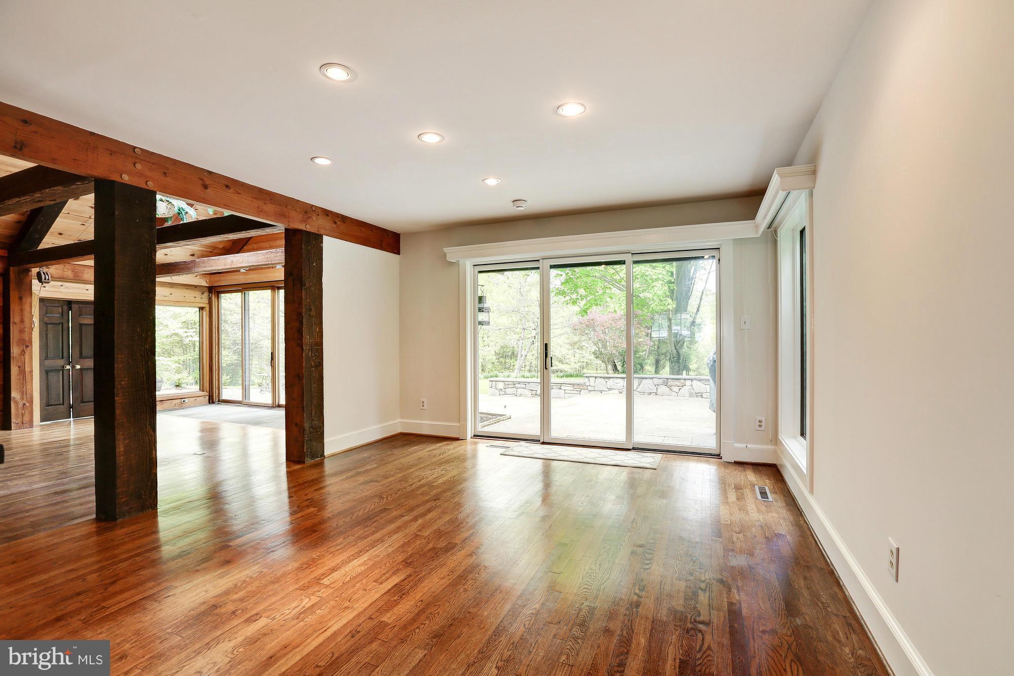 14410 Seneca Road Darnestown, MD 20874 - Photo 8 of 25 Dining Room