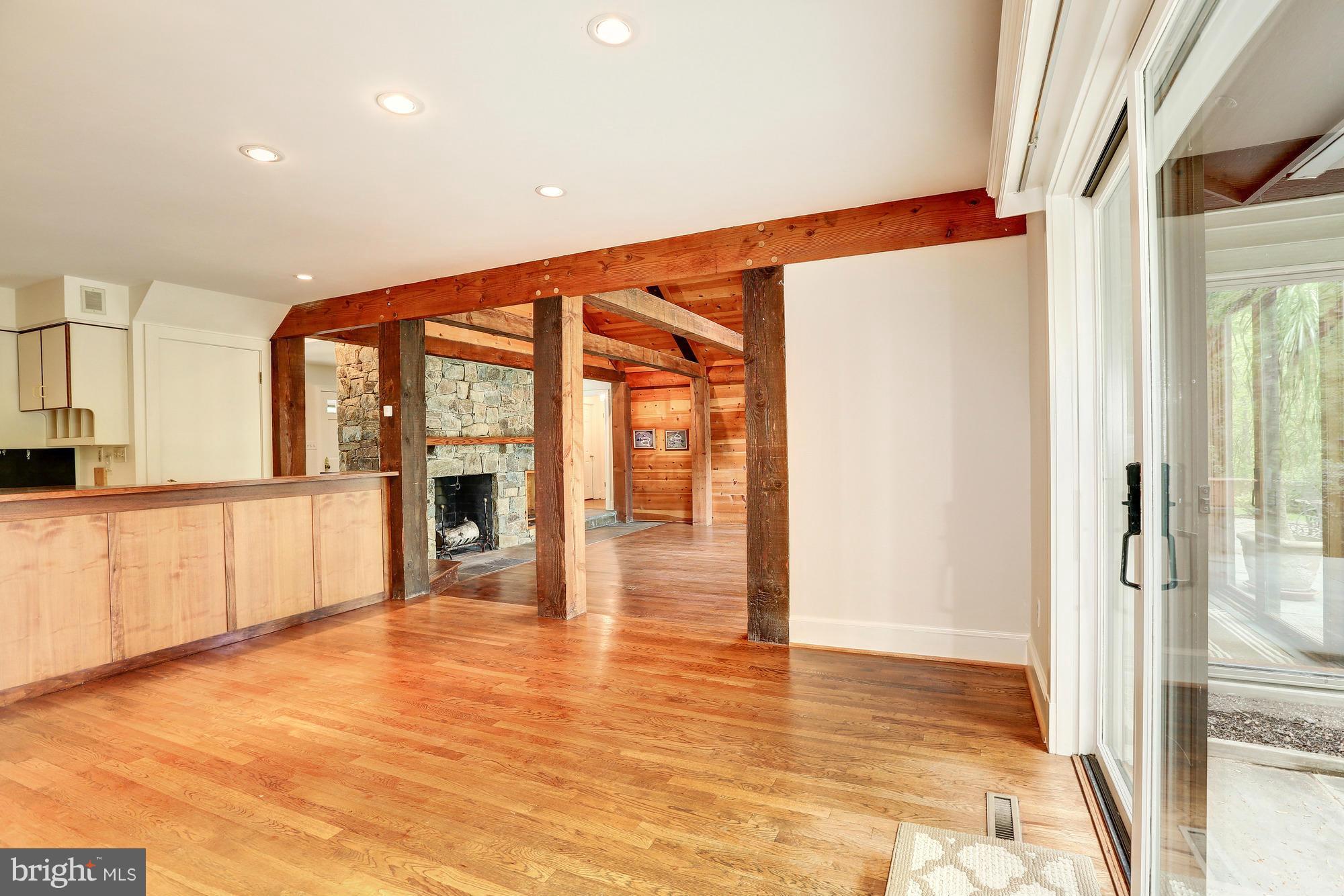 14410 Seneca Road Darnestown, MD 20874 - Photo 9 of 25 Dining Room