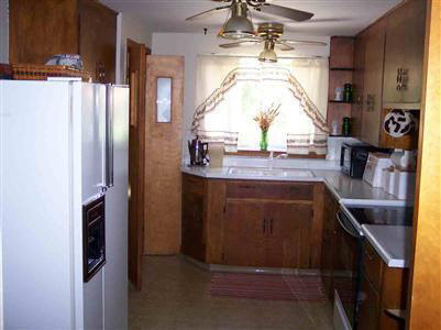 4353 East Carpenter Road Flint, MI 48506 - Photo 3 of 7 20223766-2.JPG