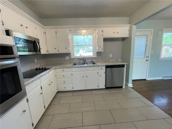 $259,000 | 10637 College Avenue, Kansas City, MO 64137