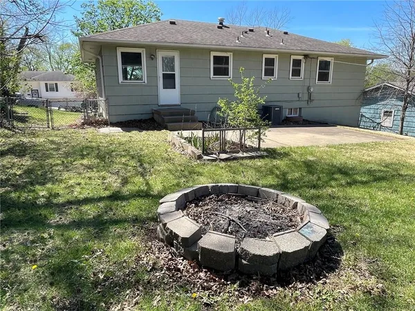 $259,000 | 10637 College Avenue, Kansas City, MO 64137
