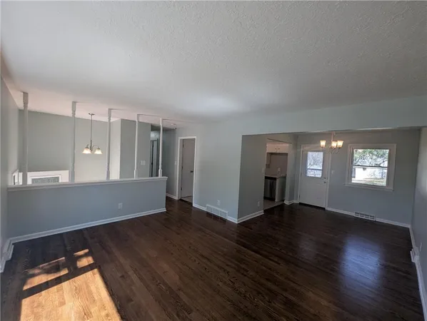 $259,000 | 10637 College Avenue, Kansas City, MO 64137
