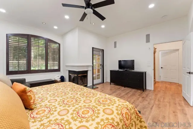 $1,400,000 | 2842 Torrey Pines Road, La Jolla, CA 92037