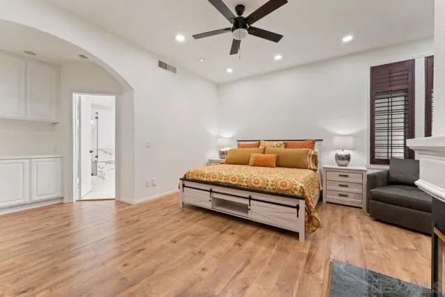 $1,400,000 | 2842 Torrey Pines Road, La Jolla, CA 92037