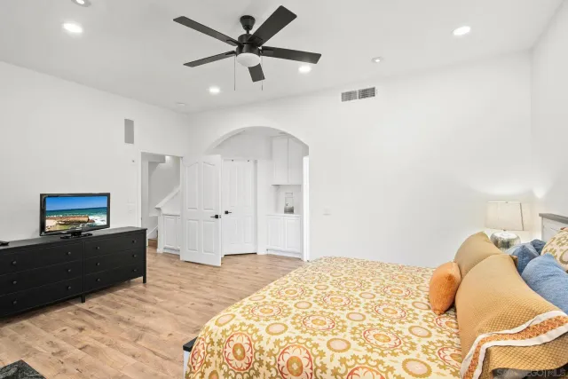 $1,400,000 | 2842 Torrey Pines Road, La Jolla, CA 92037