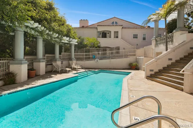 $1,400,000 | 2842 Torrey Pines Road, La Jolla, CA 92037