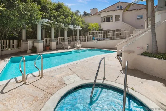 $1,400,000 | 2842 Torrey Pines Road, La Jolla, CA 92037