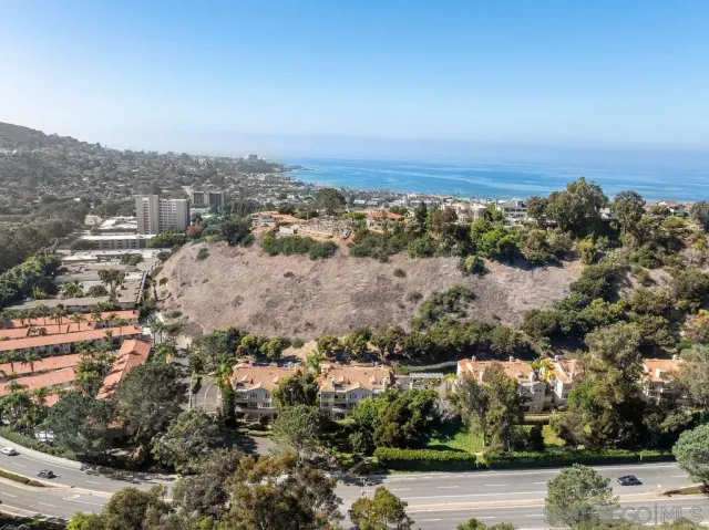 $1,400,000 | 2842 Torrey Pines Road, La Jolla, CA 92037