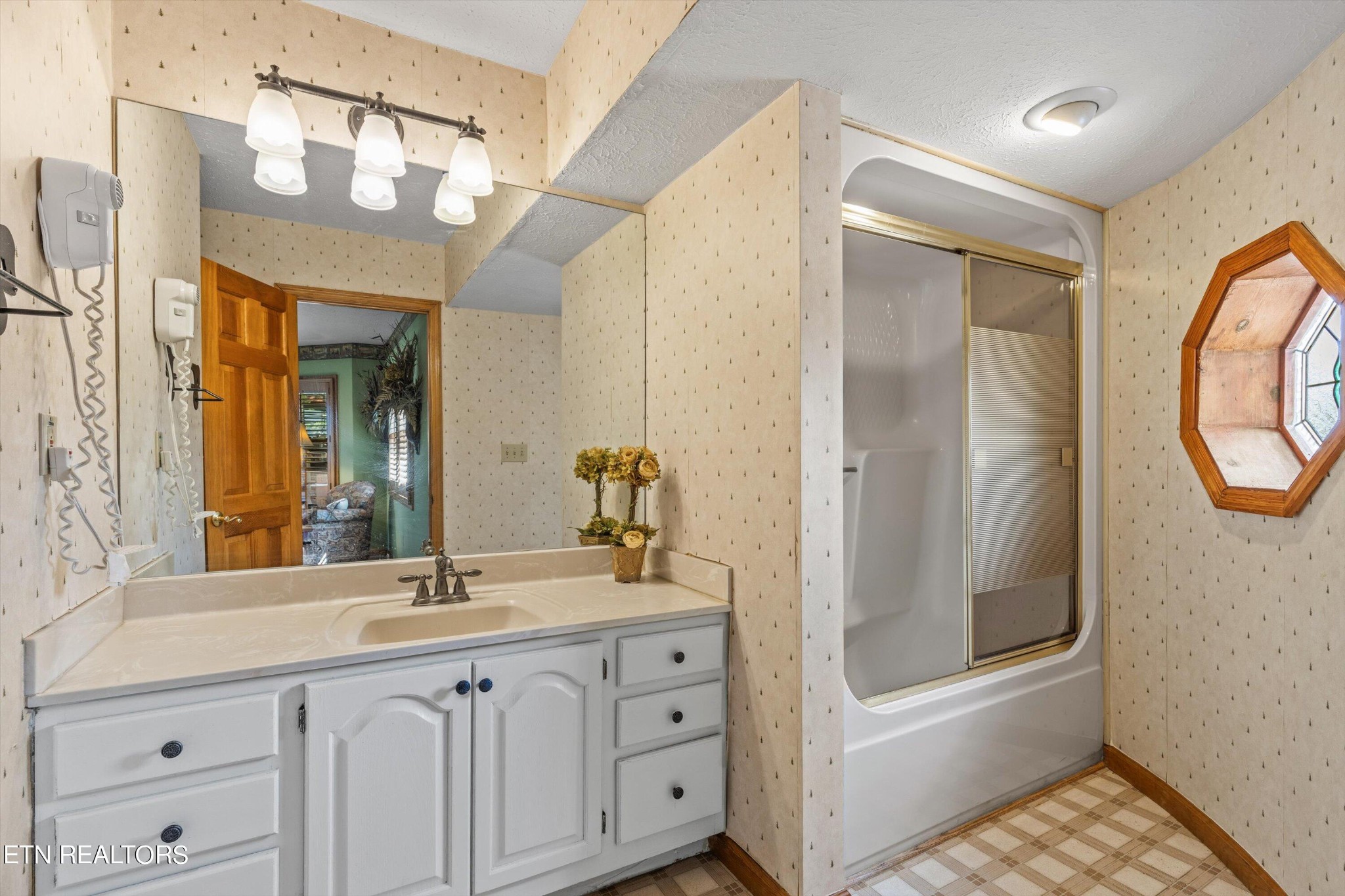 2044 Hickory Ridge Way, Unit 3326 Sevierville, TN 37862 - Photo 32 of 47 Gallery Image 32