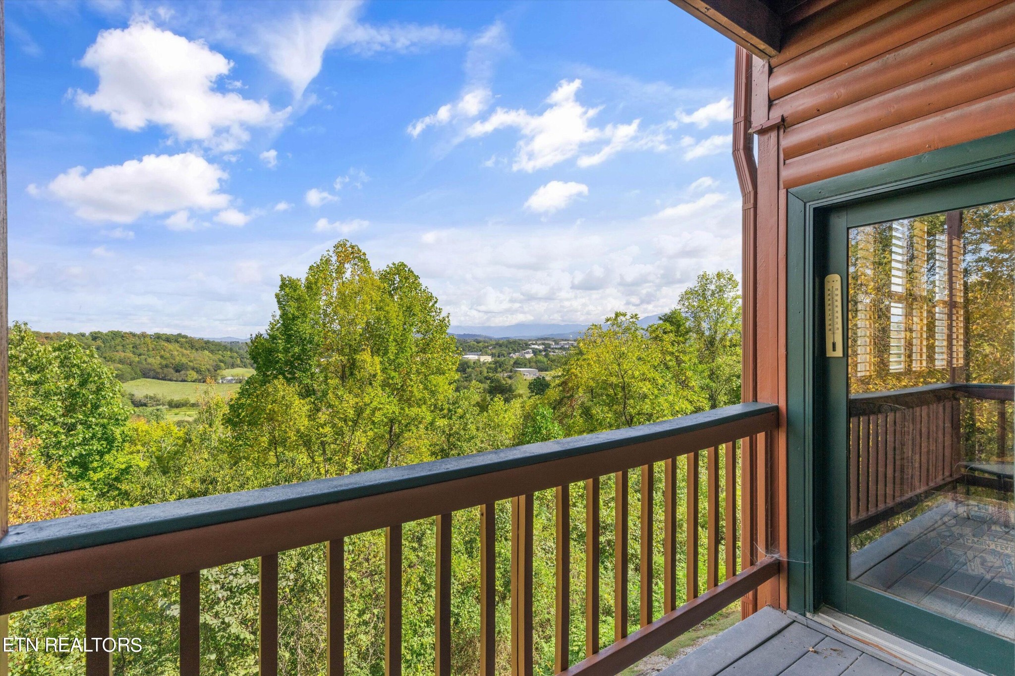 2044 Hickory Ridge Way, Unit 3326 Sevierville, TN 37862 - Photo 35 of 47 Gallery Image 35