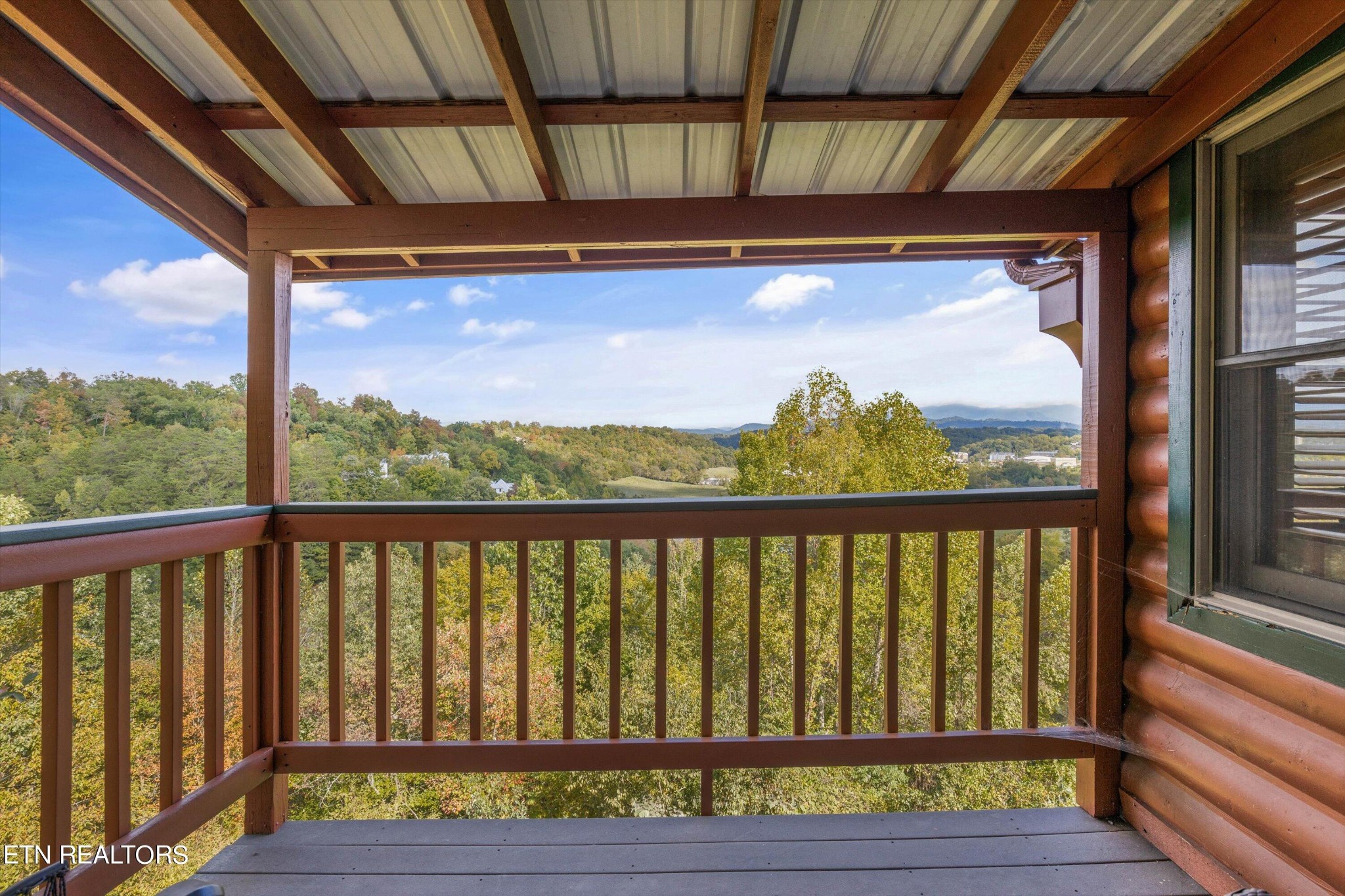 2044 Hickory Ridge Way, Unit 3326 Sevierville, TN 37862 - Photo 4 of 47 Gallery Image 4