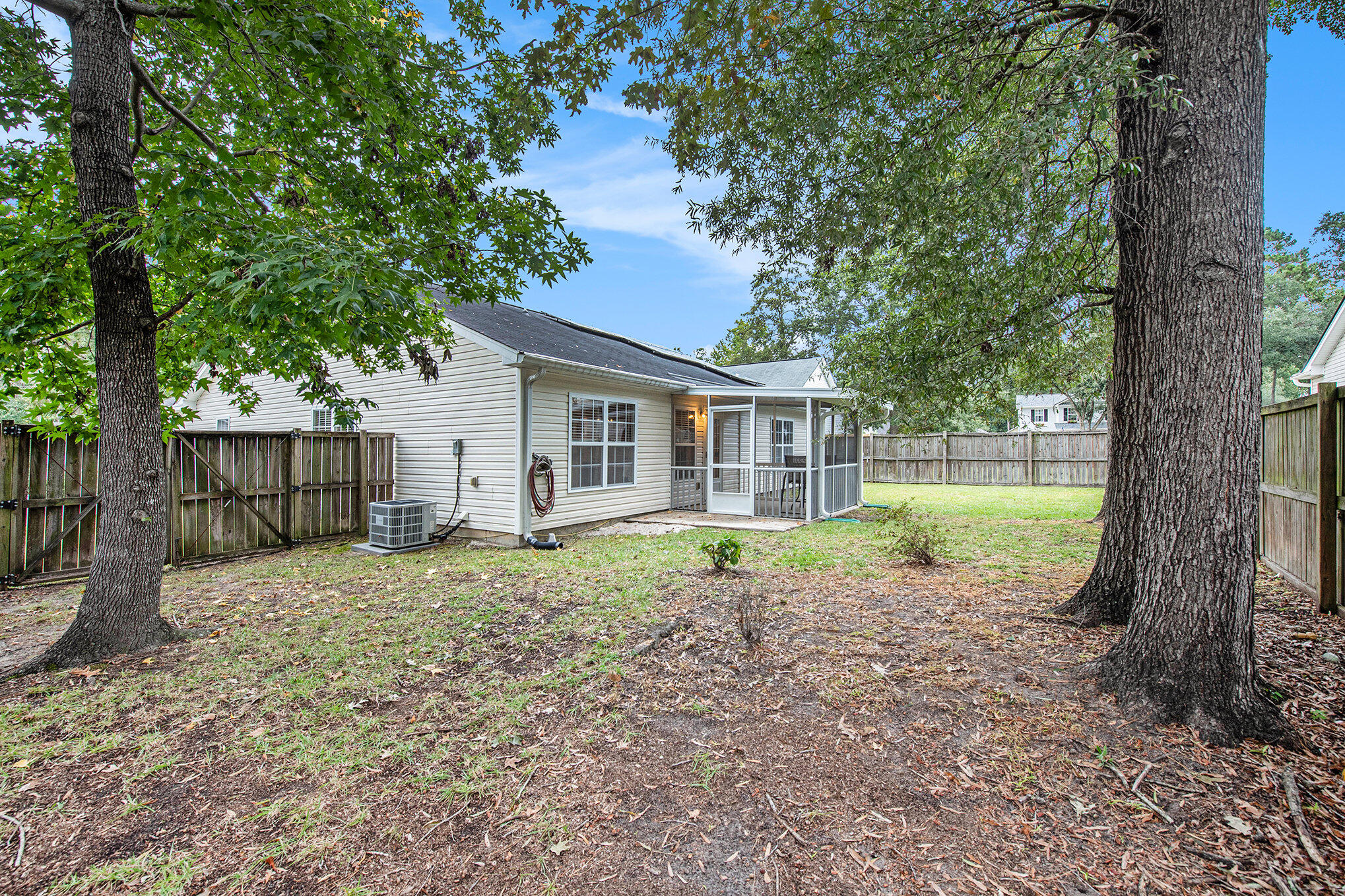 1044 Steelchase Lane Hanahan, SC 29410 - Photo 19 of 19 019_file_279