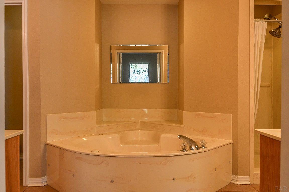 5808 Foxwood Road Milton, FL 32570 - Photo 18 of 50 Gallery Image 18