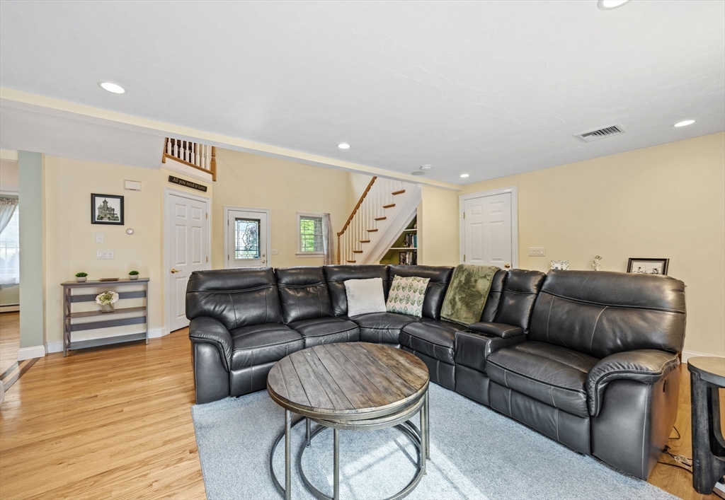 35 Raymond Road Plymouth, MA 02360 - Photo 14 of 42