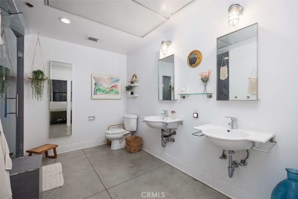 835 Locust Avenue, Unit 421 Long Beach, CA 90813 - Photo 13 of 24