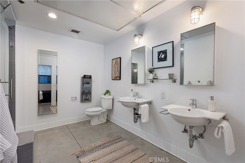 835 Locust Avenue, Unit 421 Long Beach, CA 90813 - Photo 15 of 19