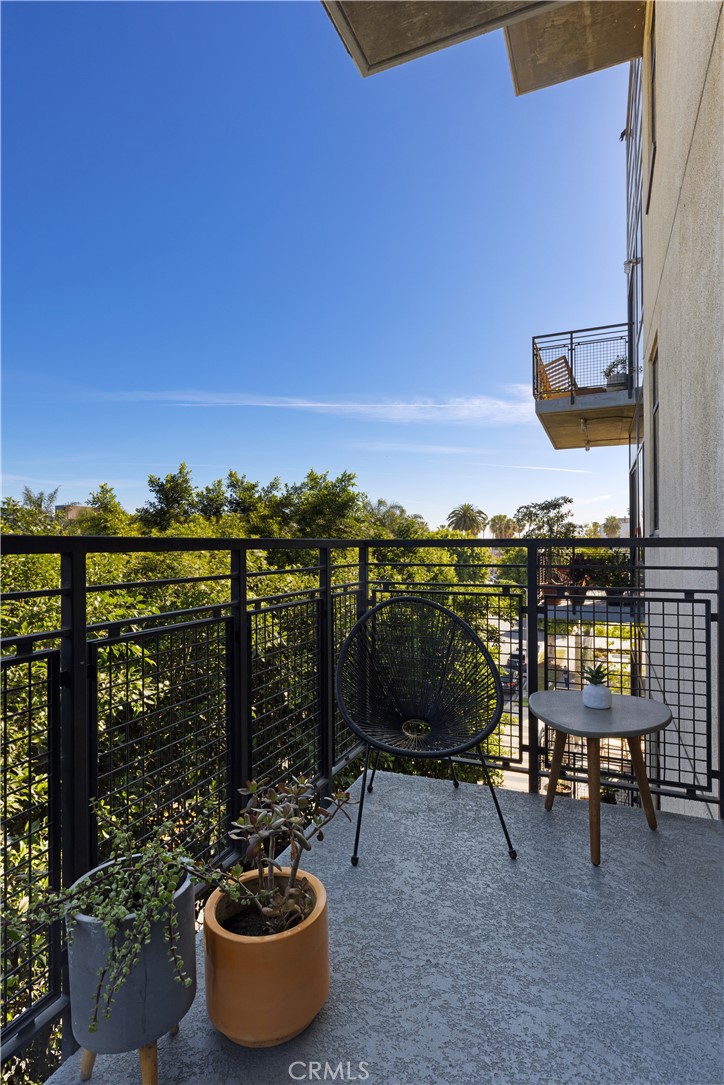 835 Locust Avenue, Unit 421 Long Beach, CA 90813 - Photo 18 of 19