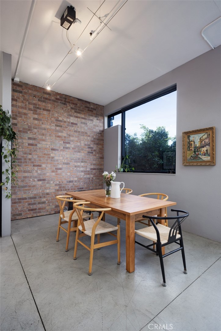 835 Locust Avenue, Unit 421 Long Beach, CA 90813 - Photo 8 of 24