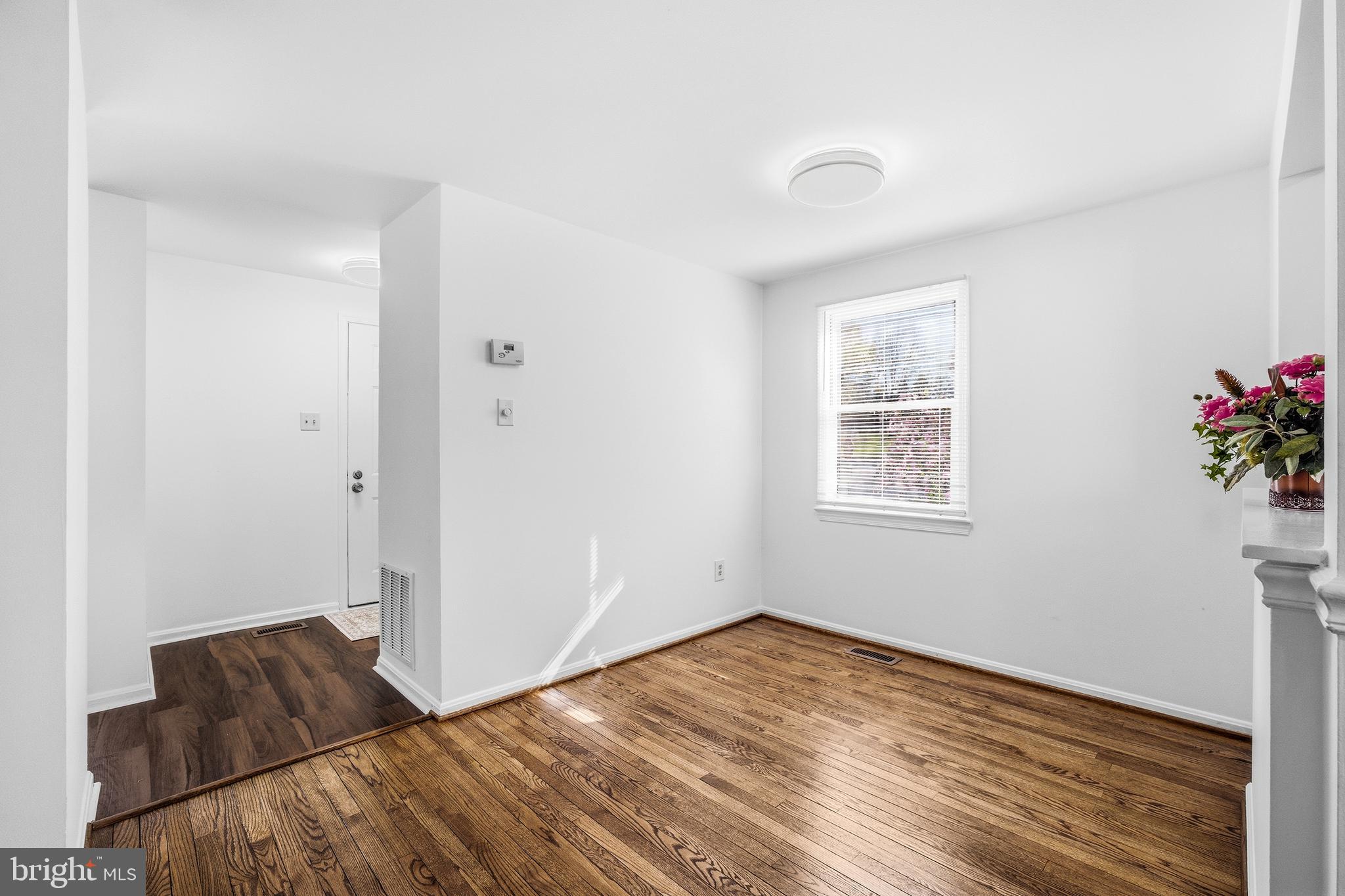 185 Sharpstead Lane Gaithersburg, MD 20878 - Photo 3 of 30