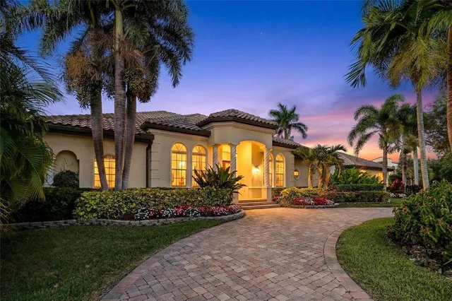 $2,895,000 | 404 Partridge Circle, Sarasota, FL 34236