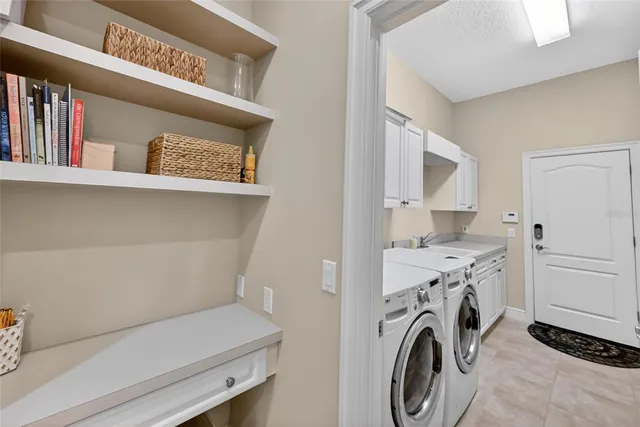 $2,895,000 | 404 Partridge Circle, Sarasota, FL 34236