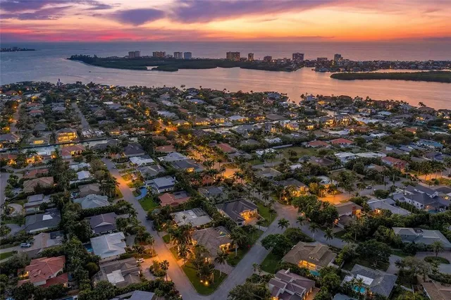 $2,895,000 | 404 Partridge Circle, Sarasota, FL 34236