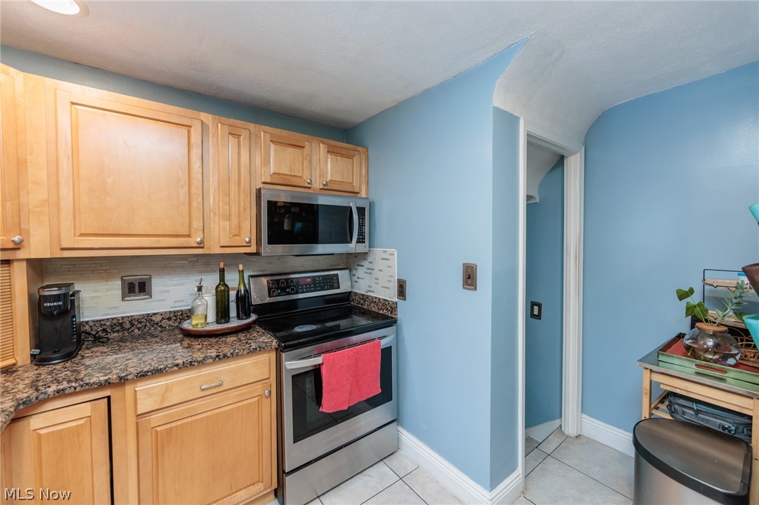 1409 Ford Road Lyndhurst, OH 44124 - Photo 12 of 46 Gallery Image 12