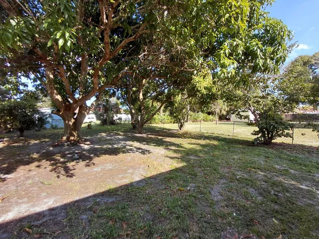 $2,600 | 2431 Southeast Robin Circle, Port St. Lucie, FL 34952
