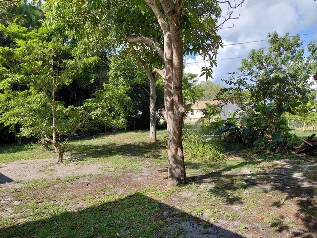 $2,600 | 2431 Southeast Robin Circle, Port St. Lucie, FL 34952