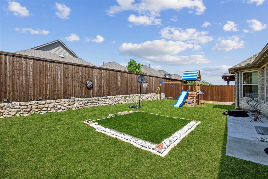 5933 Rostherne Drive Aubrey, TX 76227 - Photo 27 of 35