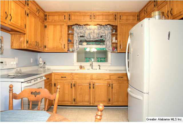 4016 Meadowview Circle Birmingham, AL 35243 - Photo 12 of 26
