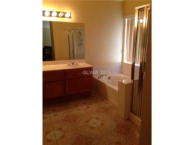 1439 Heather Ridge Road North Las Vegas, NV 89031 - Photo 7 of 9 Master Bath/Spa.