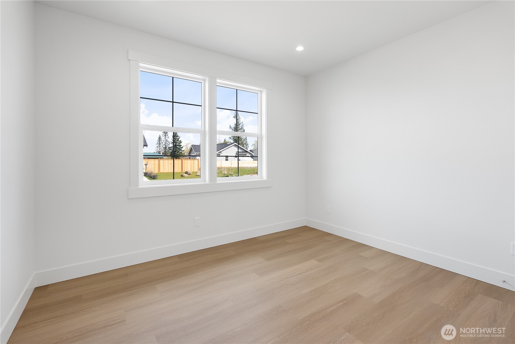 130 Sable Drive Everson, WA 98247 - Photo 30 of 40 an empty room with windows
