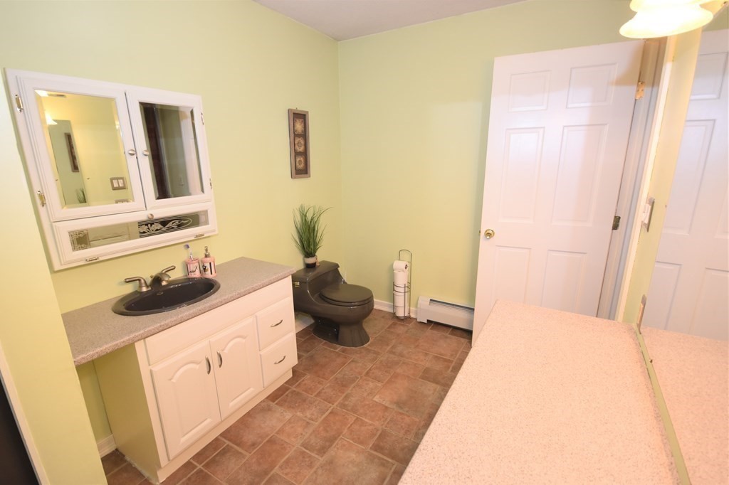 564 Granby Road South Hadley, MA 01075 - Photo 24 of 34 Gallery Image 24
