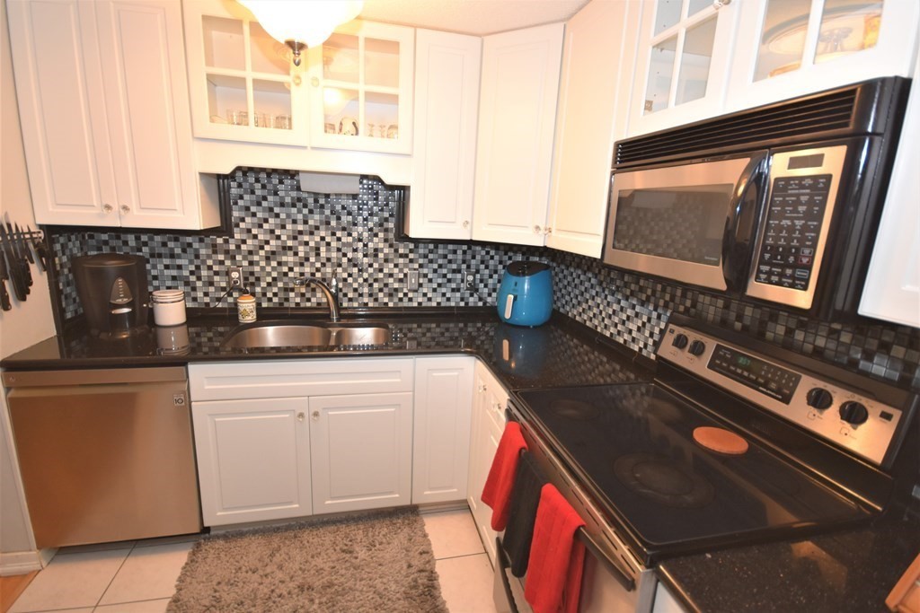 564 Granby Road South Hadley, MA 01075 - Photo 5 of 34 Gallery Image 5