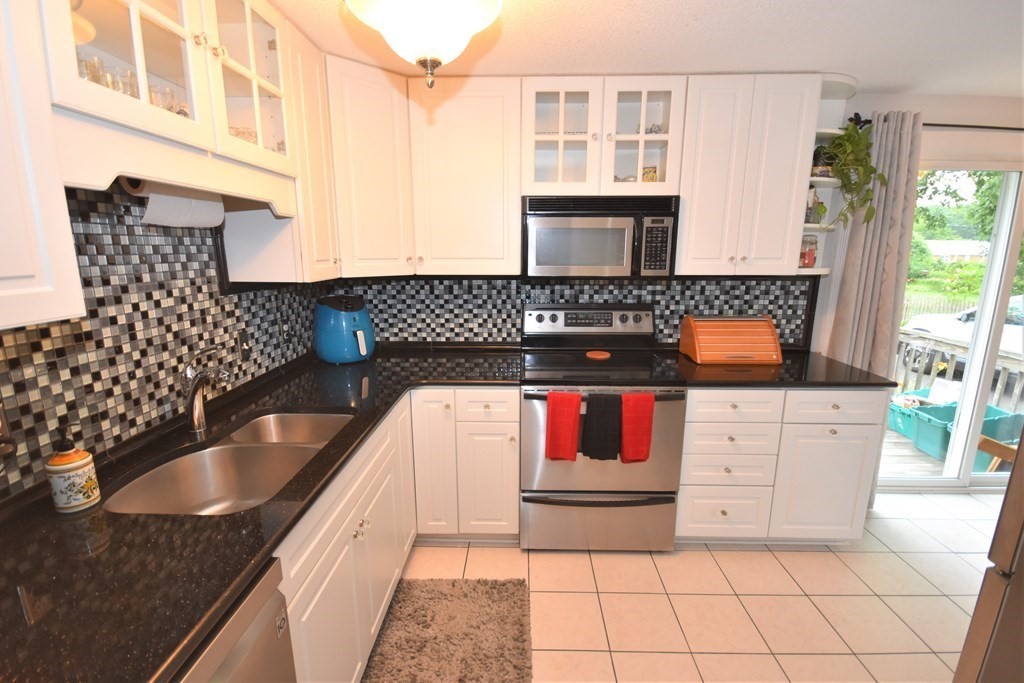 564 Granby Road South Hadley, MA 01075 - Photo 6 of 34 Gallery Image 6