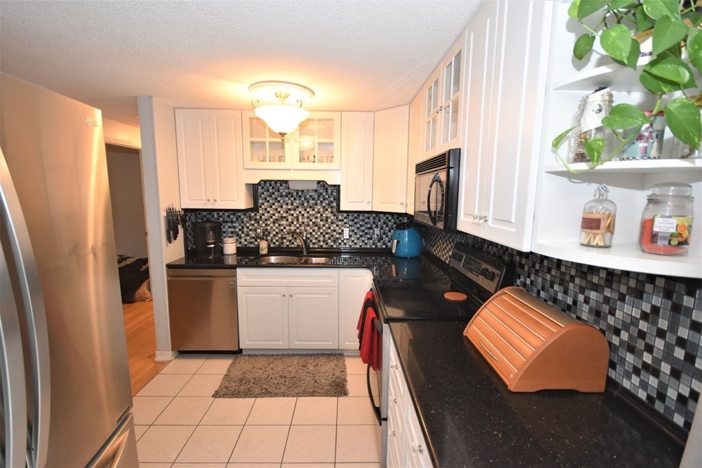 564 Granby Road South Hadley, MA 01075 - Photo 7 of 34 Gallery Image 7