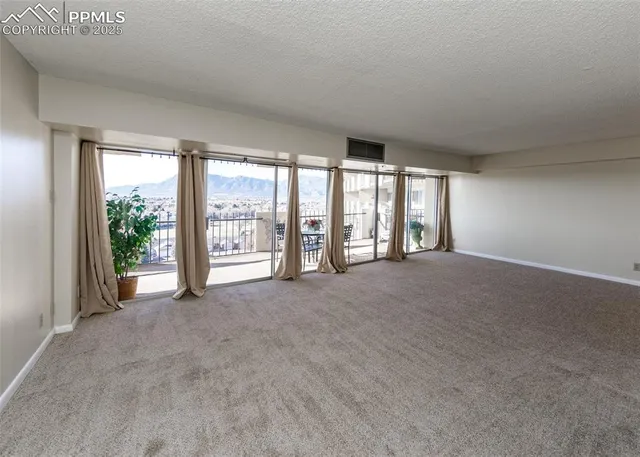 $150,000 | 411 Lakewood Circle, Unit B1009, Colorado Springs, CO 80910