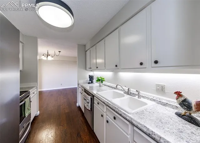 $150,000 | 411 Lakewood Circle, Unit B1009, Colorado Springs, CO 80910