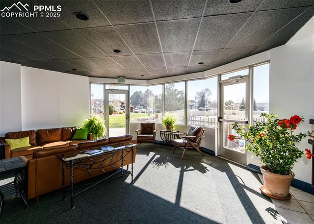 $150,000 | 411 Lakewood Circle, Unit B1009, Colorado Springs, CO 80910