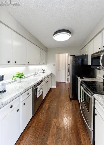 $150,000 | 411 Lakewood Circle, Unit B1009, Colorado Springs, CO 80910