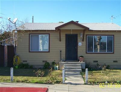 2203 11th Street Reedley, CA 93654 - Photo 2 of 6