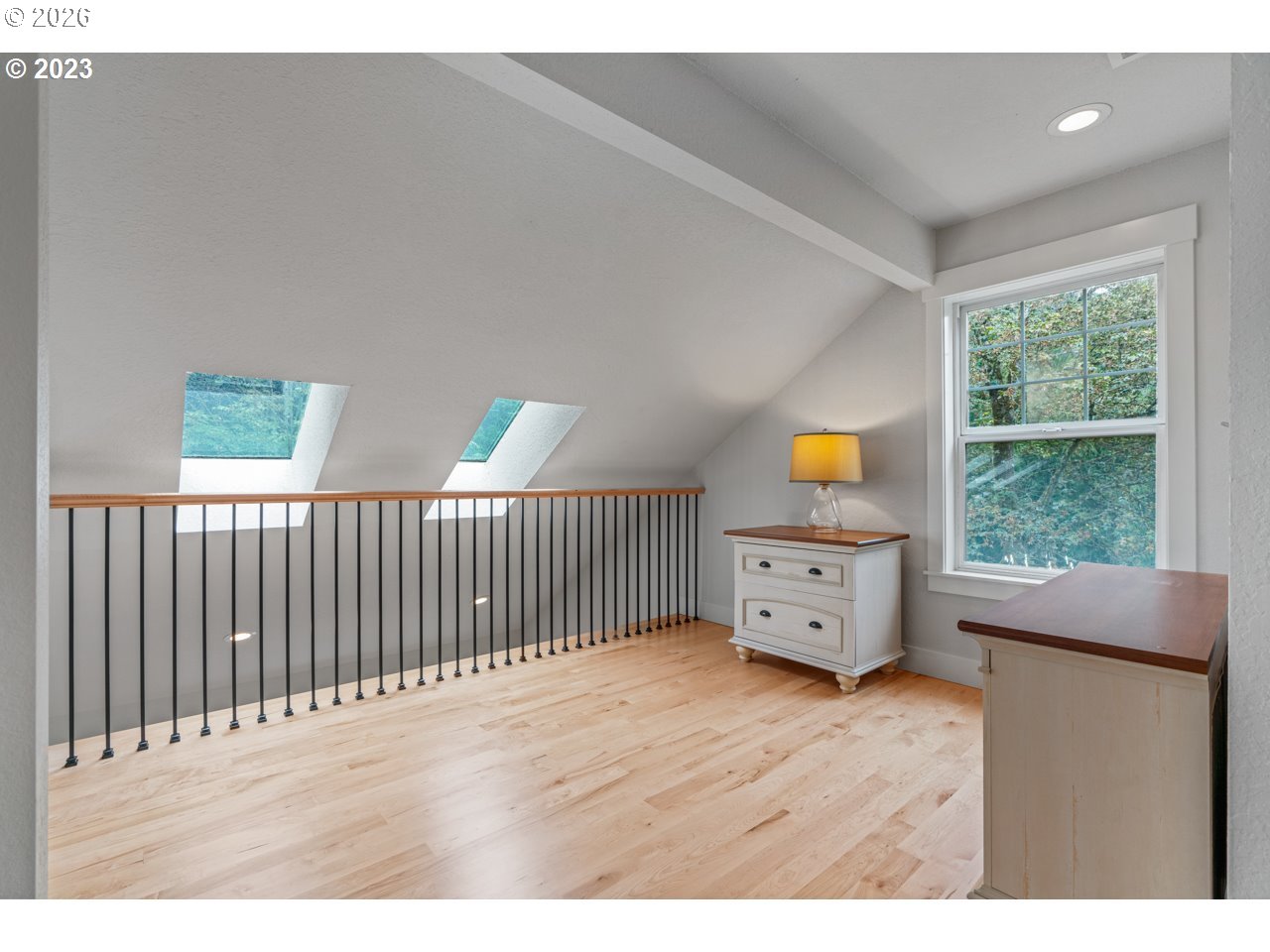 35464 South Dickey Prairie Road Molalla, OR 97038 - Photo 12 of 25 Owner's Suite Bedroom