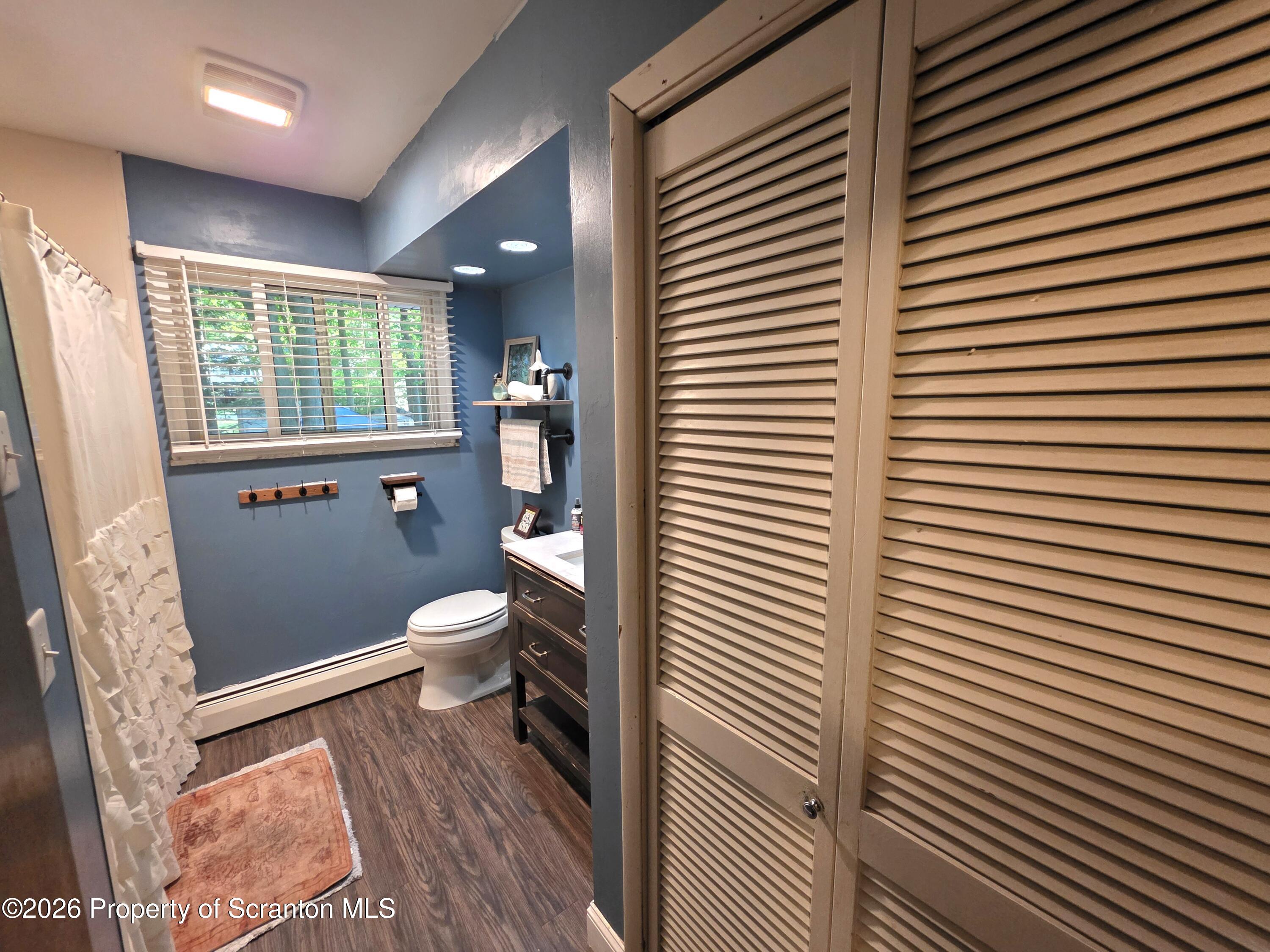 217 Noble Road Clarks Summit, PA 18411 - Photo 10 of 32 Full Bathroom