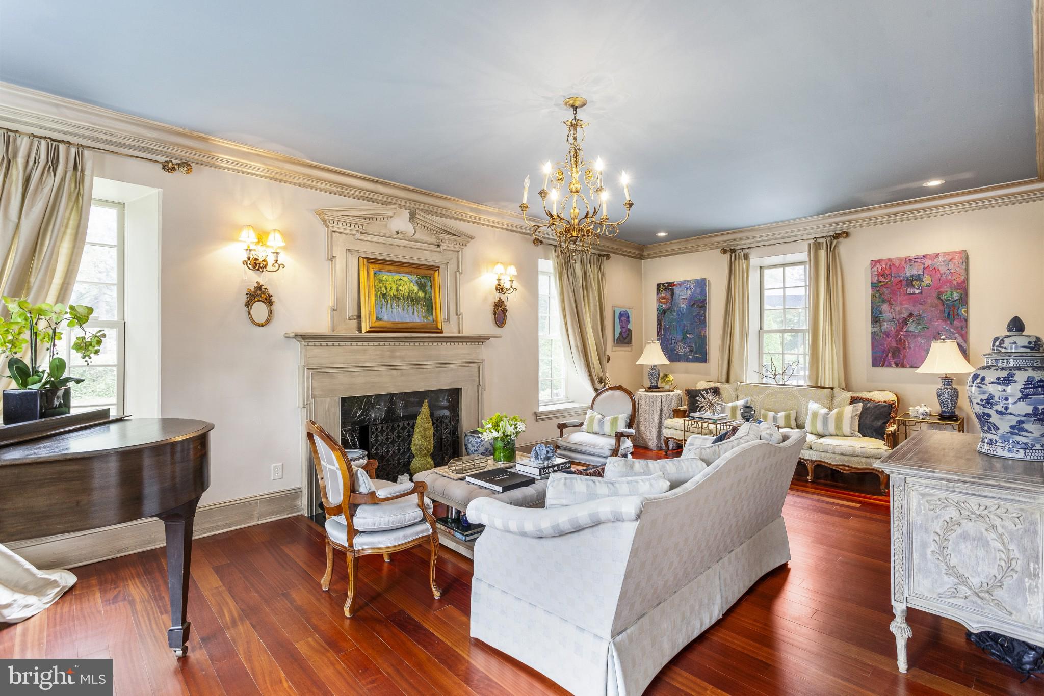 350 Belrose Lane Wayne, PA 19087 - Photo 14 of 50 Living Room