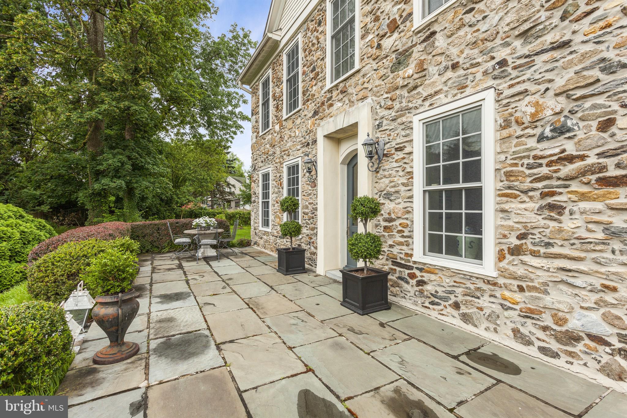 350 Belrose Lane Wayne, PA 19087 - Photo 47 of 50 Front patio