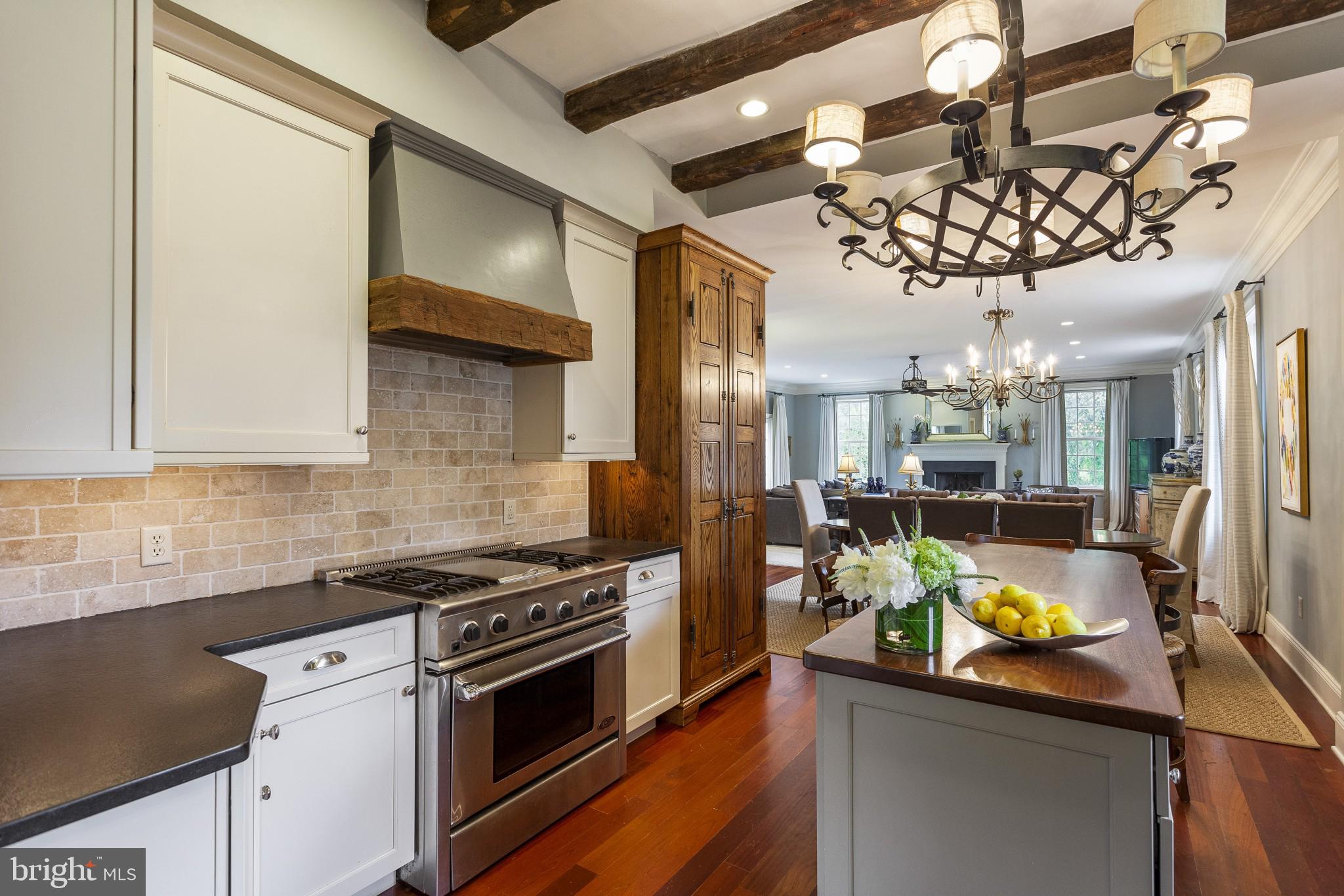 350 Belrose Lane Wayne, PA 19087 - Photo 9 of 50