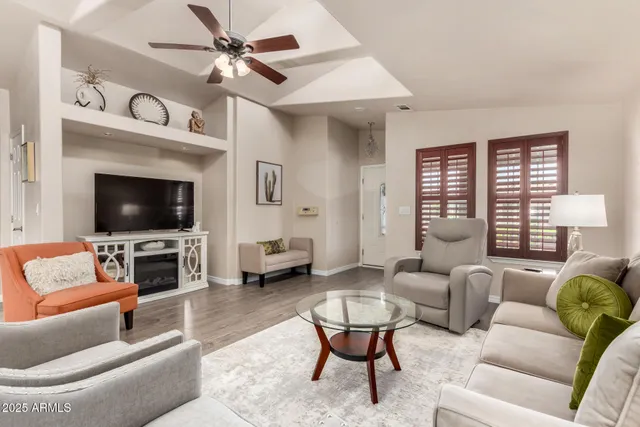 $189,900 | 3301 South Goldfield Road, Unit 6050, Apache Junction, AZ 85119