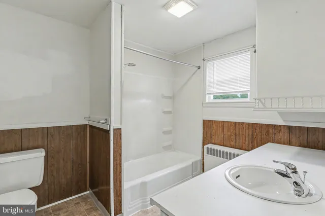 $1,595 | 222 South Sporting Hill Road, Mechanicsburg, PA 17050