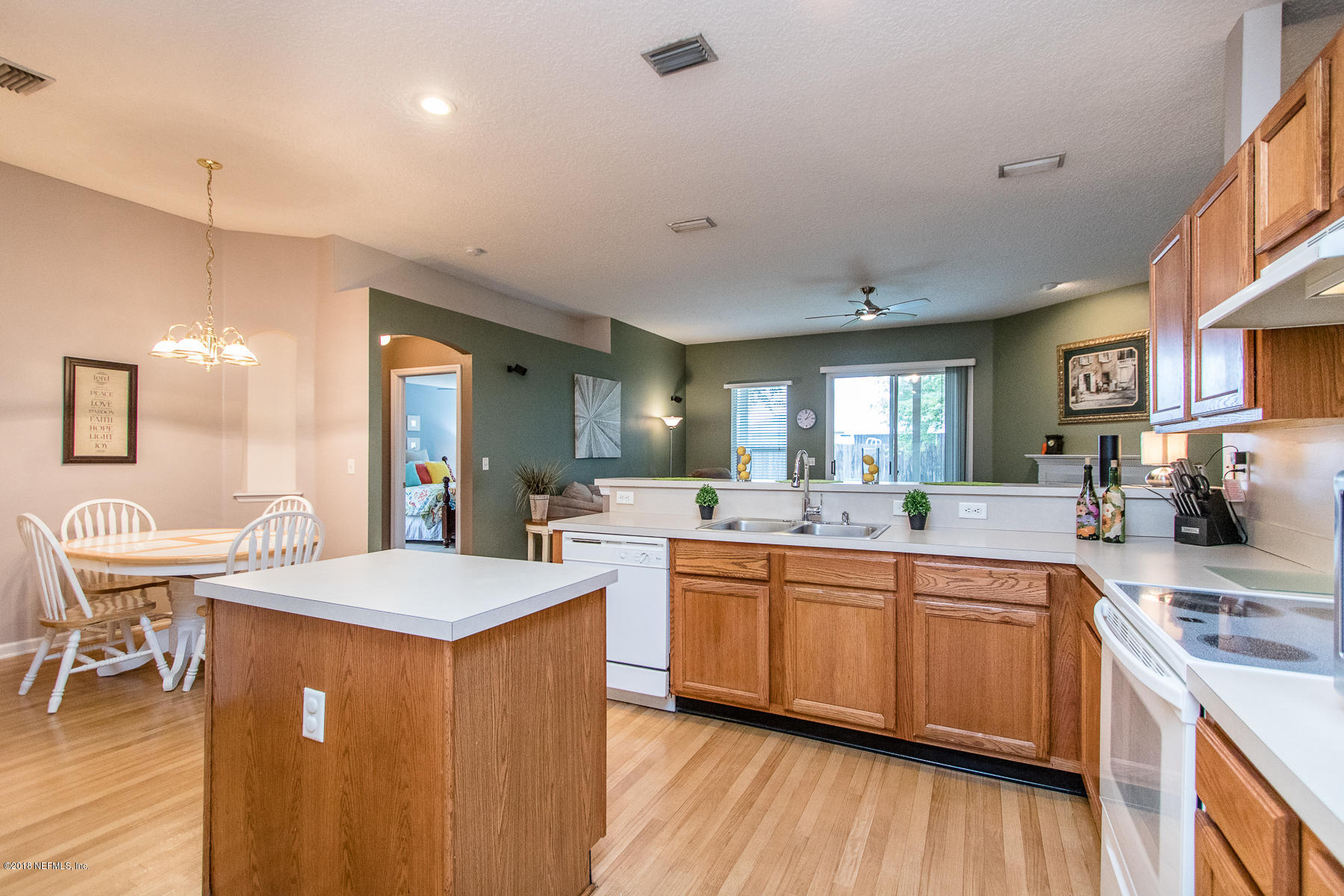 2435 Paris Mill Road Jacksonville, FL 32221 - Photo 11 of 29 Kitchen 3